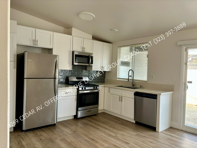 Kitchen - 3269 Cedar Ave