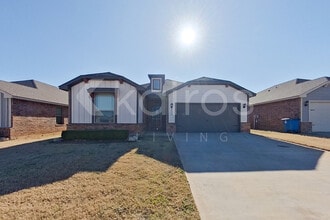 Building Photo - 900 NW 6th St