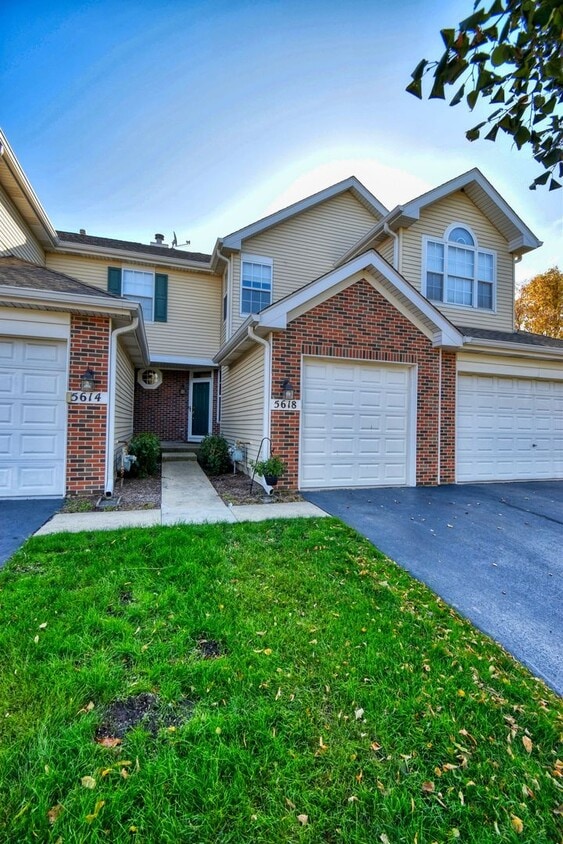 Foto principal - 5618 Elizabeth Pl