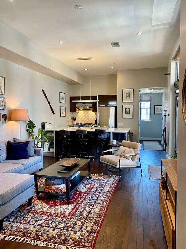 Foto del edificio - 2426 Ontario Rd NW