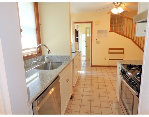 Foto del edificio - 54 Townsend Rd