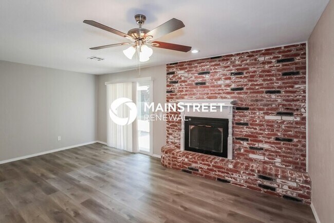 Foto del edificio - 3 Bedroom Pet-Friendly Home in BETHANY, OK...