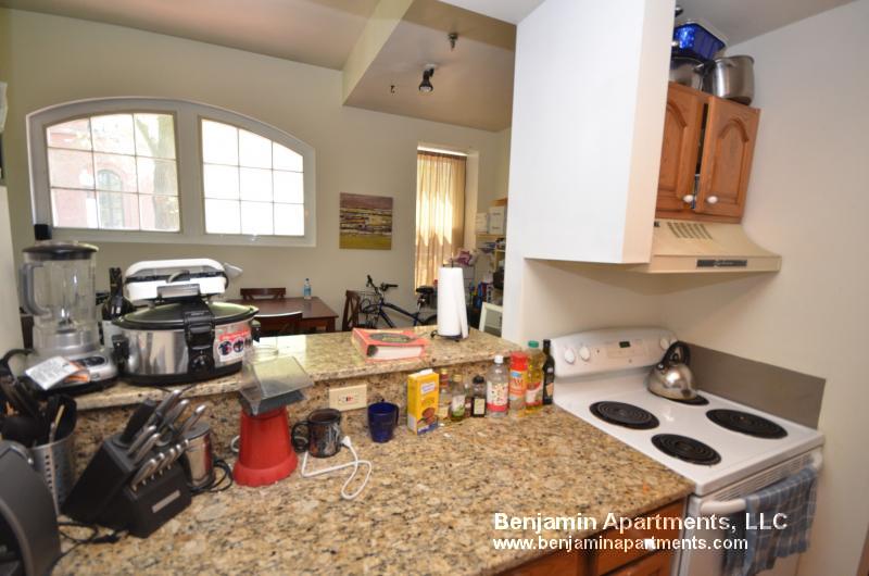 Primary Photo - 30 E Concord St