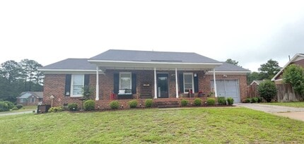 Building Photo - 5041 Summer Ridge Rd