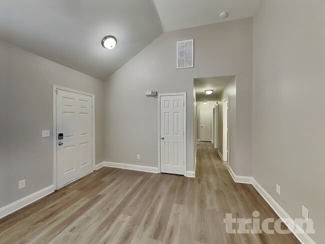 Building Photo - 2538 Terra Dr