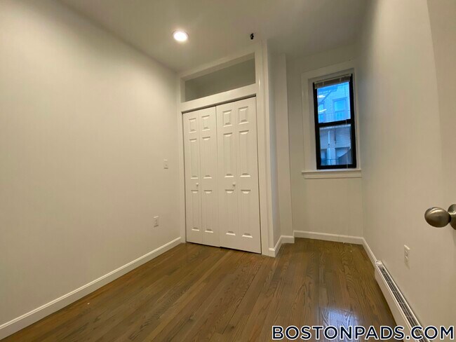 Foto del edificio - 19 Peterborough St