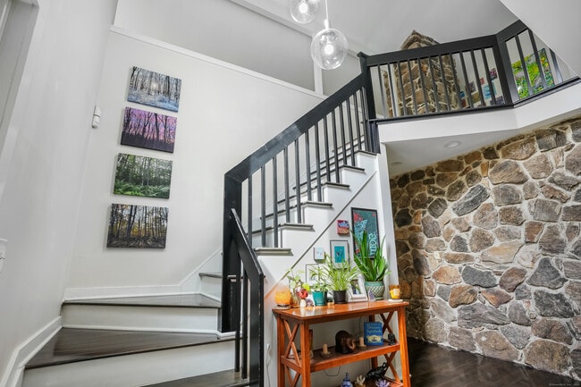 Building Photo - 15 Bartram Dr