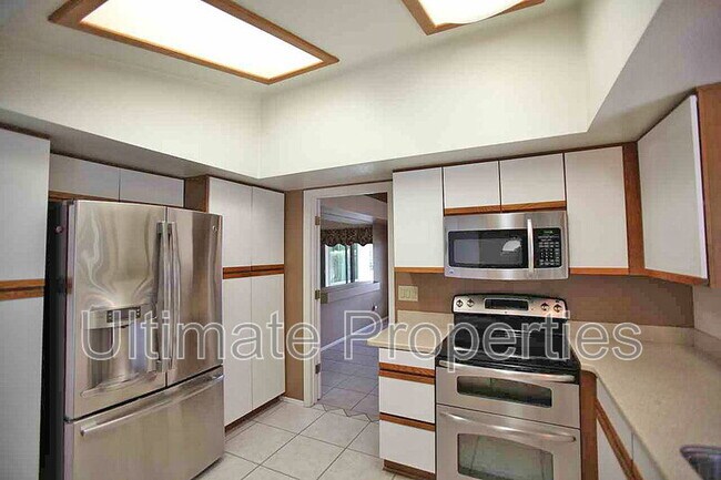 Building Photo - 19816 N 76th Ave