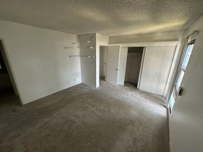 Foto del edificio - Top-Floor Corner Unit | 3BR in Cross Creek Village, Playa del Rey