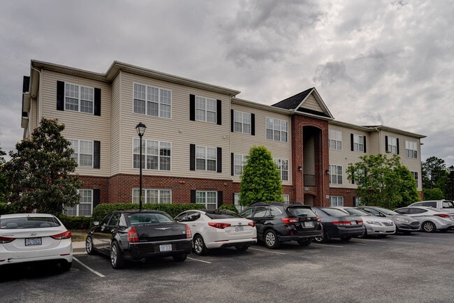 Foto del edificio - 2820 Bloomfield Ln