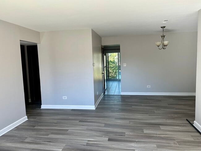 Building Photo - 9320 Hamilton Ct