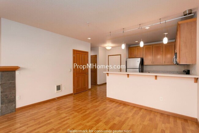 Foto del edificio - Light Filled One Bedroom Condo In Gresham!