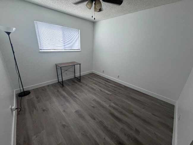 Foto del edificio - 266 N Rock River Dr