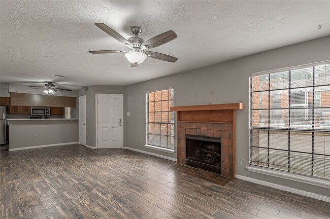 Foto del edificio - 2402 Sycamore Ave