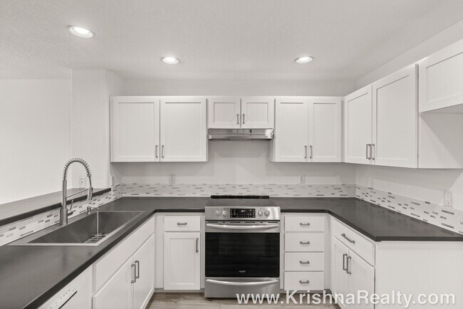 Foto del edificio - Charming 3 BD* 2.5 BA* Single Family Home ...