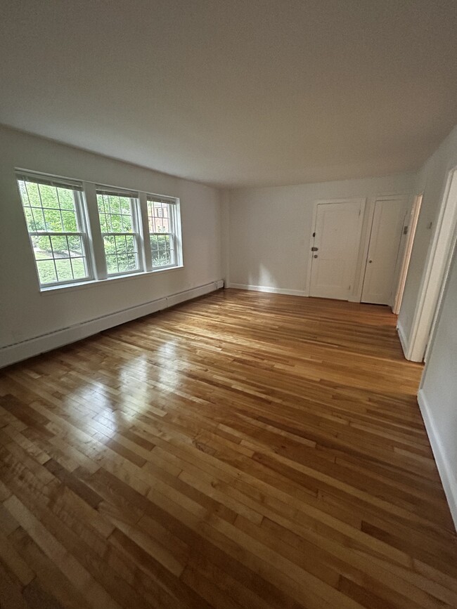 Living Room - 100 Boylston St