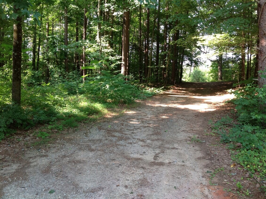 Foto del edificio - 625 Dream Ln