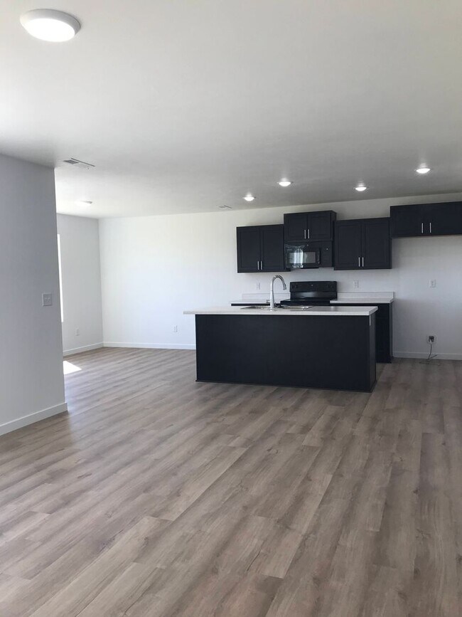 Foto del edificio - Executive Rental - 4 Bedroom 2.5 Baths