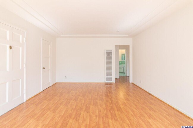 Foto del edificio - 771 E Doran St