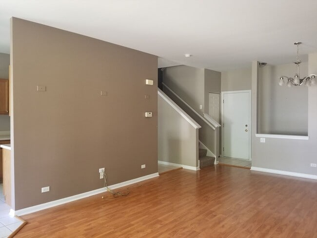 Foto del edificio - Aurora Two Bed Two Story Townhome
