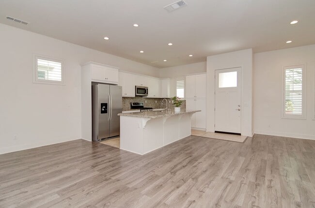 Foto del edificio - Gated 2017-Build Single Family Home for Re...