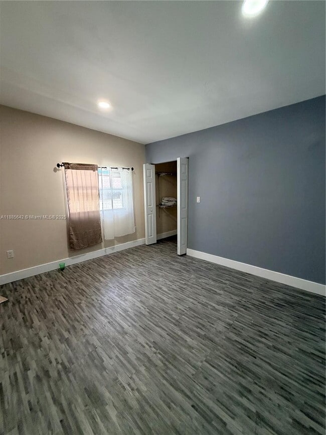 Foto del edificio - 753 NW 22nd Ct