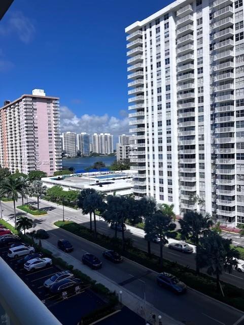 Foto del edificio - 230 174th St