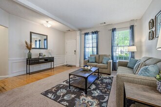 Building Photo - 206 Persimmon Tr