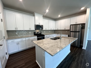 Building Photo - Room in House on Lake Barkley Way