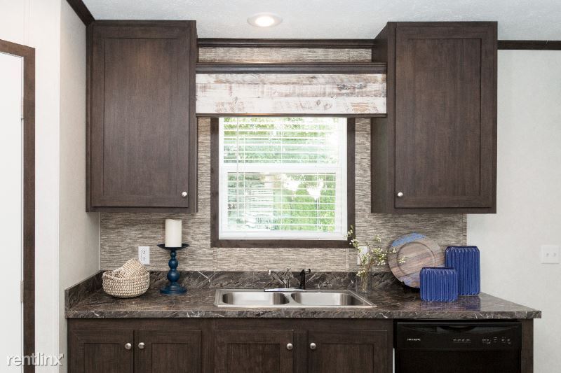 Foto principal - 1033 Pebble Creek Dr