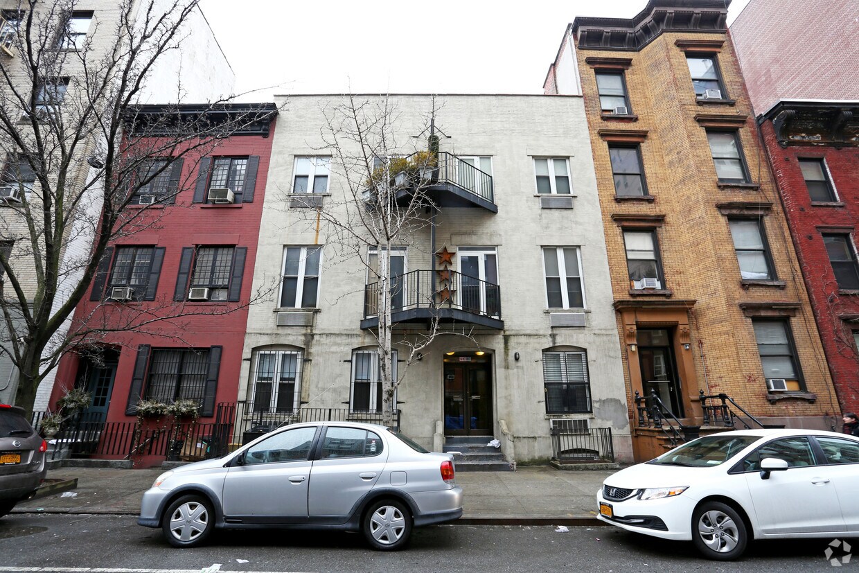 Foto del edificio - 356-358 W 30th St