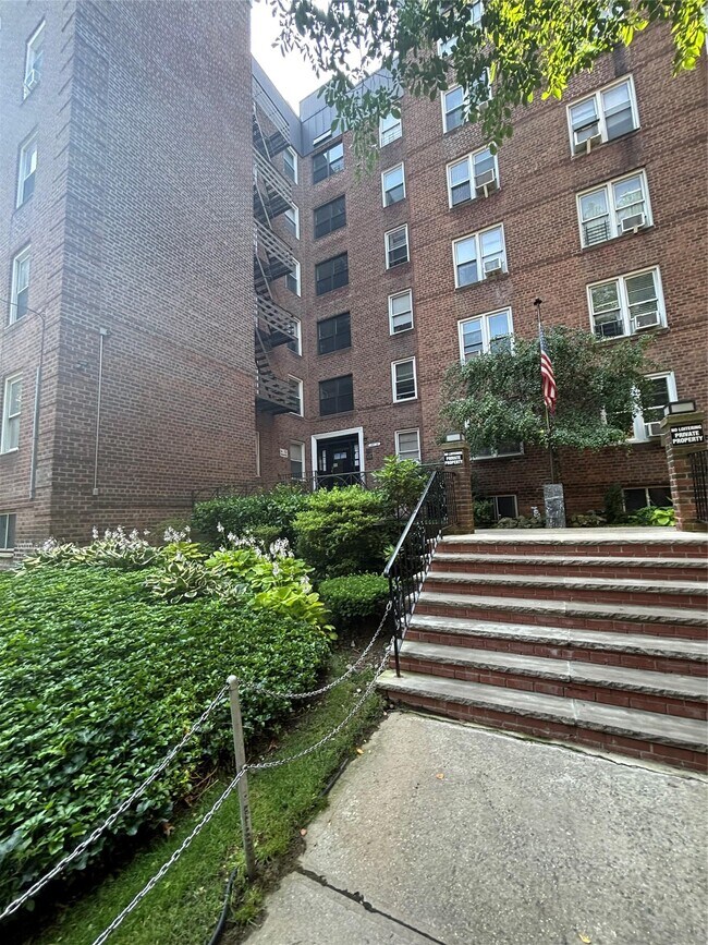 Foto del edificio - 120-120-85 85th St
