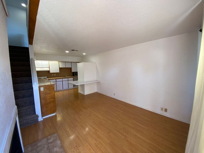 Building Photo - Cozy Condo Available Now!