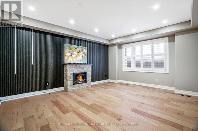 Photo du bâtiment - 162 Branchton Rd