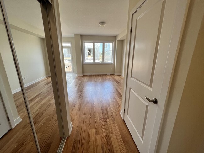 Building Photo - 43 Keelson St
