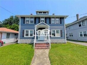 Building Photo - 220 Glendale Ave