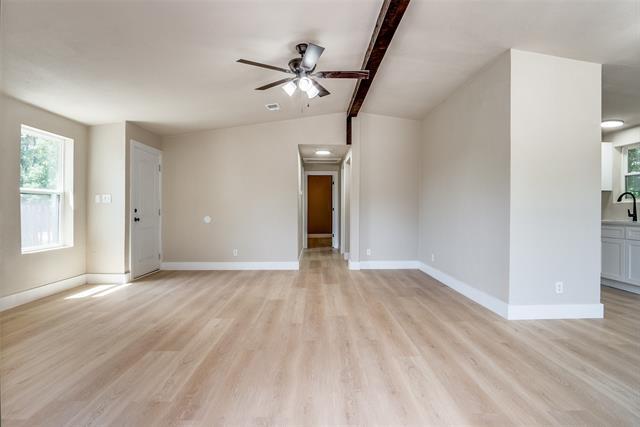 Foto del edificio - 2406 White Oak Trail