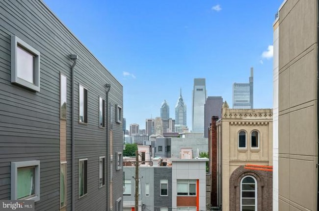 Building Photo - 1632 Cambridge St