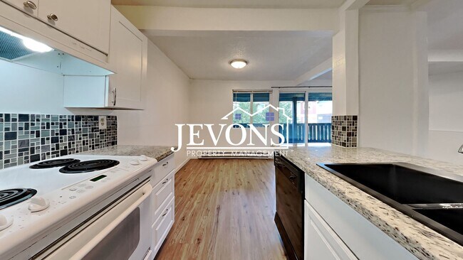 Building Photo - 3915 Mason Loop Road Tacoma, WA 98409