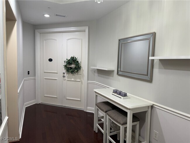 Building Photo - 2104 W First St