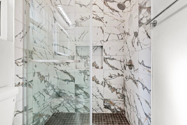 Foto del edificio - 6519 Coldwater Canyon Ave