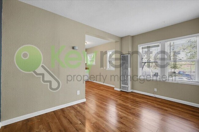 Foto del edificio - 3100 1st Ave