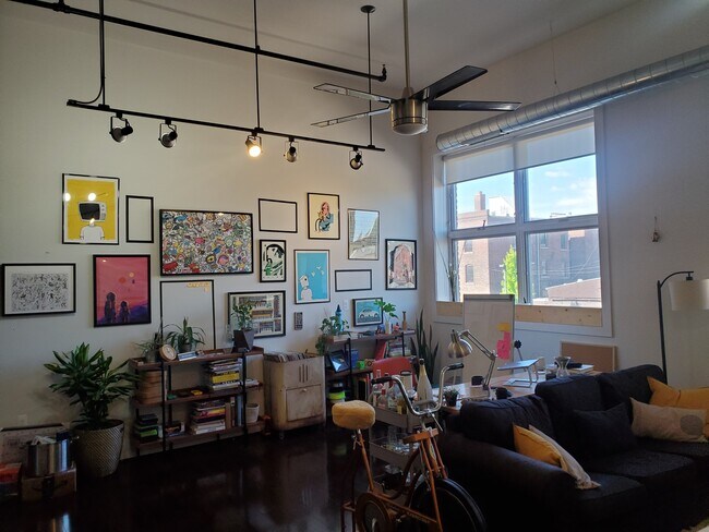 Foto del edificio - 444 W Willis St