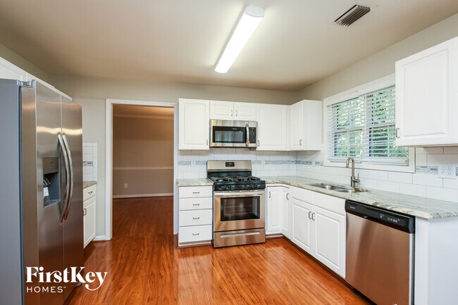 Building Photo - 3385 Palisade Lake Dr