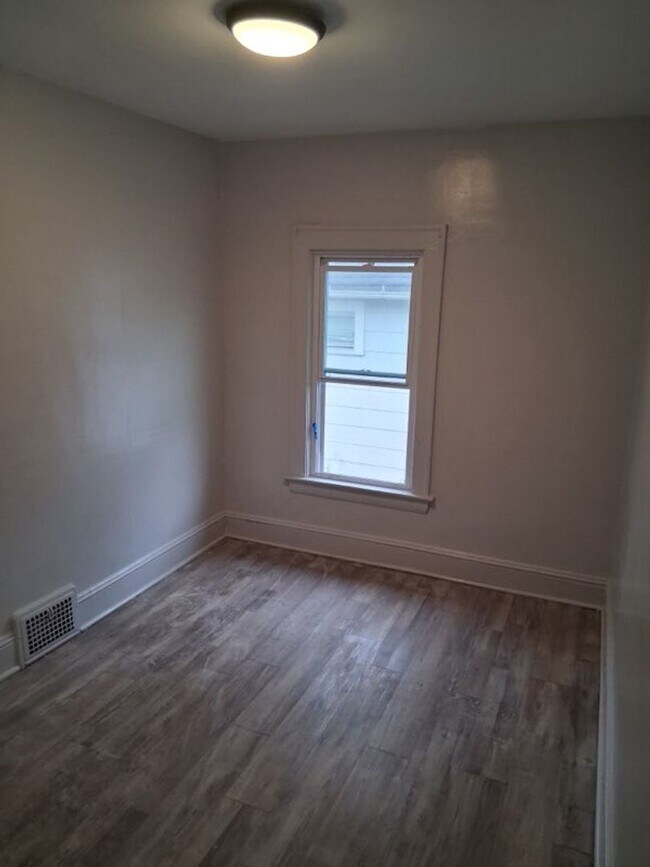 Foto del edificio - 4008 Ardmore Ave