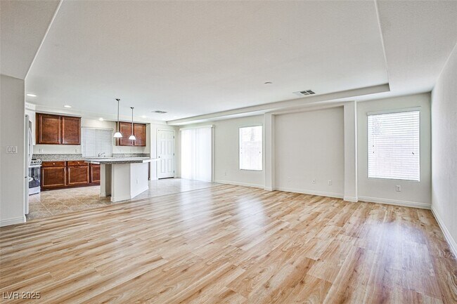 Foto del edificio - 6745 Philharmonic Ave