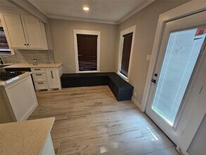 Building Photo - 15 Delmar St