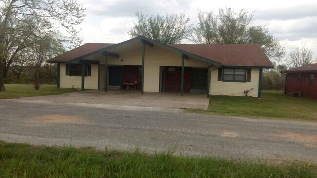 Building Photo - 131 Stachling Road