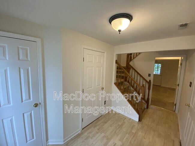 Building Photo - 4204 Apgar Ct