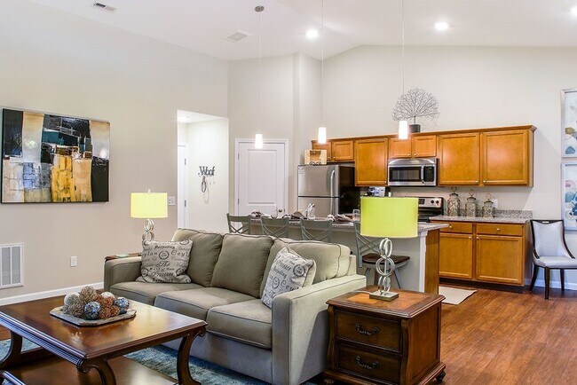 Planos de planta abiertos con espacio habitable flexible - Redwood Greer Abner Creek Road